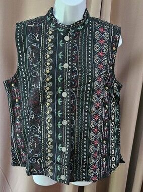 NWT Units Vintage Boho Embroidered Tapestry Vest Black Button Up